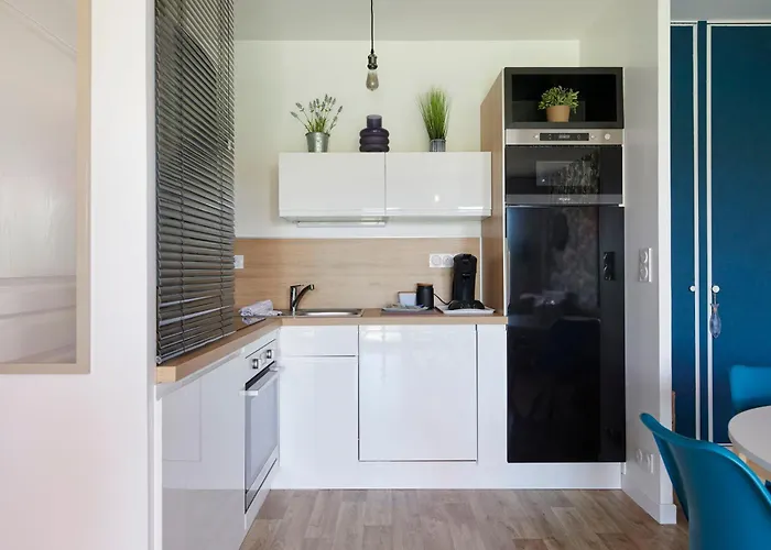 Le Retz De Jardin - Calme Avec Parking Апартаменты *